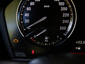 2021sDrive25i M\b п؅^