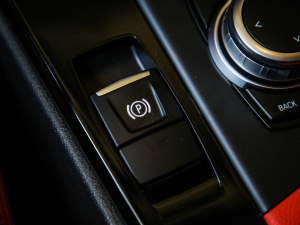 2021sDrive25i M\b v܇Ƅ