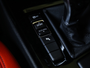 2021sDrive25i M\b п؅^