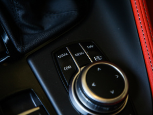 2021sDrive25i M\b п؅^