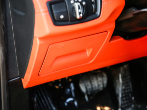 2021sDrive25i M\b п؅^(q)