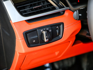 2021sDrive25i M\b п؅^(q)