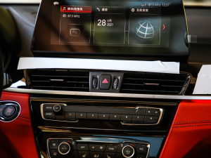 2021sDrive25i M\b {(dio)L(fng)