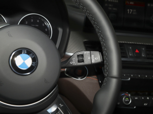 2021sDrive25i hâ п؅^(q)