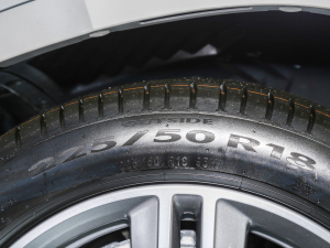 2021款改款 sDrive25i M运动套装 轮胎尺寸