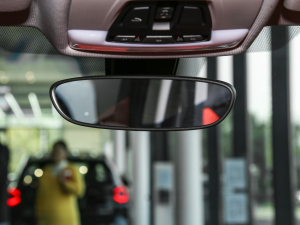 2021Ŀ sDrive25i M\b ܇ȺҕR