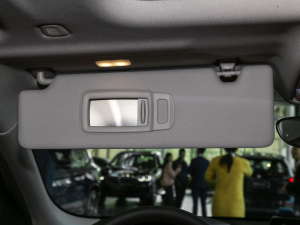 2021Ŀ sDrive25i M\b ꖰ壨