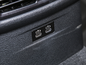 2021Ŀ sDrive25i M\b п؅^(q)