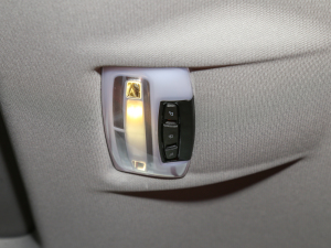 2021Ŀ sDrive25i M\b п؅^(q)