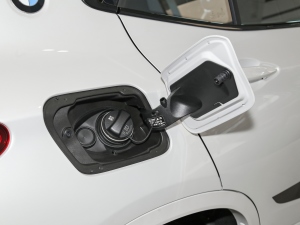 2021Ŀ xDrive25i ҹ w