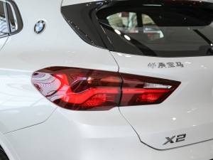 2021款改款 xDrive25i 曜夜版 尾灯