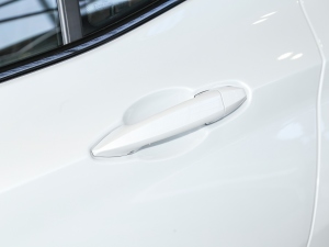 2021Ŀ xDrive25i ҹ ^