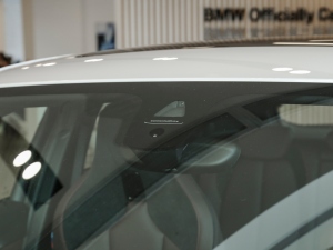 2021Ŀ xDrive25i ҹ ^