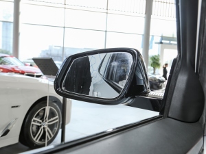 2021Ŀ xDrive25i ҹ ^