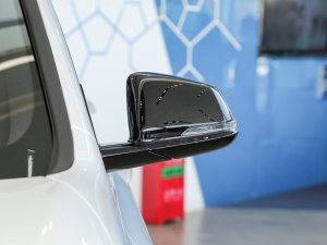 2021Ŀ xDrive25i ҹ ^