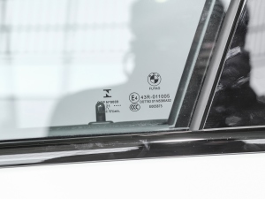 2021Ŀ xDrive25i ҹ ^