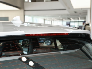 2021Ŀ xDrive25i ҹ ^