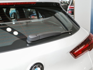 2021Ŀ xDrive25i ҹ ^