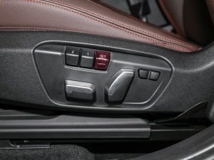 2021款改款 xDrive25i 曜夜版 主驾驶座椅调节