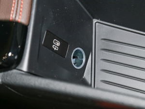 2021Ŀ xDrive25i ҹ g