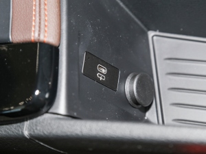 2021Ŀ xDrive25i ҹ g