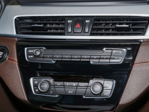 2021Ŀ xDrive25i ҹ {