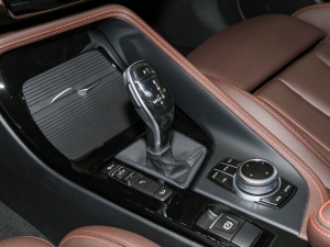 2021款改款 xDrive25i 曜夜版 换挡杆