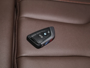 2021款改款 xDrive25i 曜夜版 车钥匙