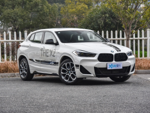 2021Ŀ sDrive25i ҹ  ǰ45