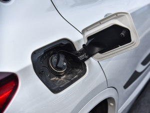 2021Ŀ sDrive25i ҹ  w