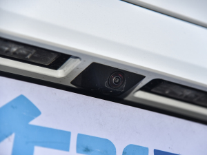 2021Ŀ sDrive25i ҹ  ^