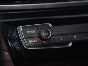 2021Ŀ sDrive25i ҹ  {(dio)(ji)