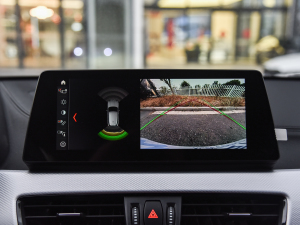 2021Ŀ sDrive25i ҹ  п_@ʾ