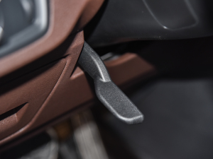 2021Ŀ sDrive25i ҹ  п؅^