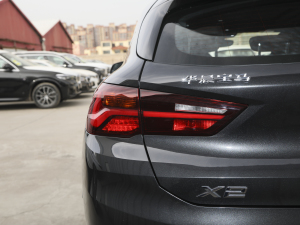 2021Ŀ sDrive25i hâ  (ji)^