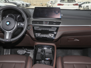 2021Ŀ sDrive25i hâ  п_