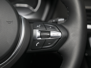 2021Ŀ sDrive25i hâ  п؅^