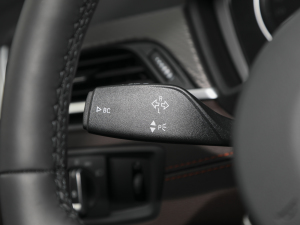 2021Ŀ sDrive25i hâ  п؅^