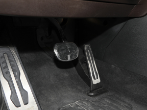 2021Ŀ sDrive25i hâ  п؅^