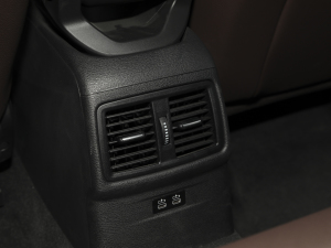 2021Ŀ sDrive25i hâ  п؅^