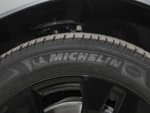 2021Ŀ sDrive25i MԽҰb ݆̥Ʒ