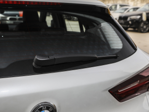 2021Ŀ sDrive25i MԽҰb ^