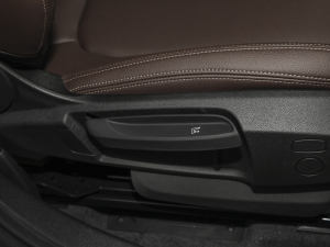 2021Ŀ sDrive25i MԽҰb g