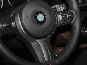 2021Ŀ sDrive25i MԽҰb п؅^