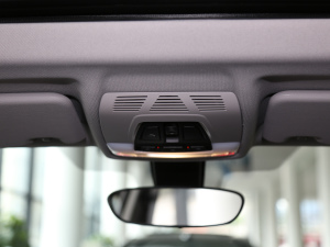 2021Ŀ sDrive25Li I g