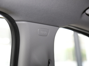 2021Ŀ sDrive25Li I g