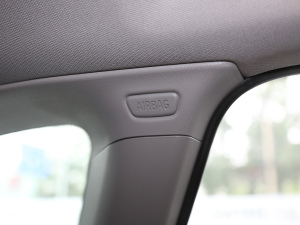 2021Ŀ sDrive25Li I g