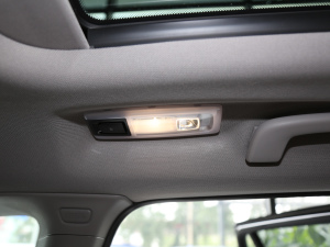 2021Ŀ sDrive25Li I g