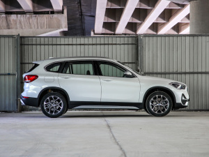 2021Ŀ sDrive20Li  w^