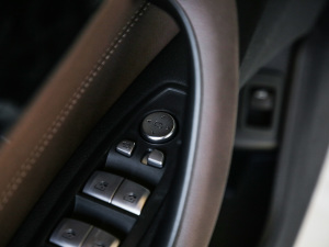 2021Ŀ sDrive20Li  g